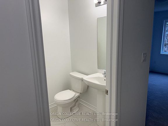 4th image of 34 Milson Cres