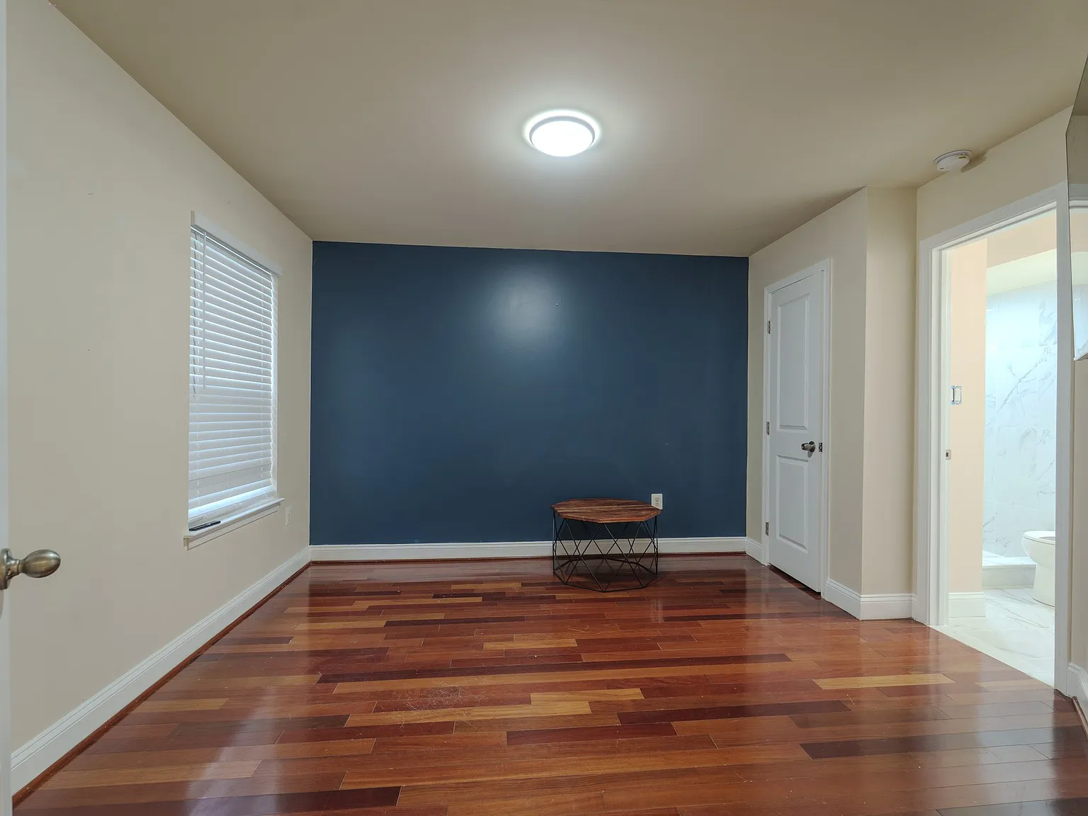 4 bed, 3.5 bath, 1980 sqft, $3,200 — Photo 4