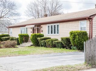 135 Fountain Ave, Cranston, RI 02920