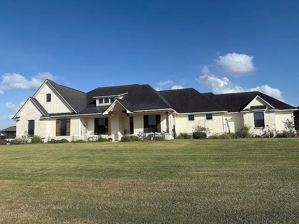 1143 Angus Trl, Angleton, TX 77515
