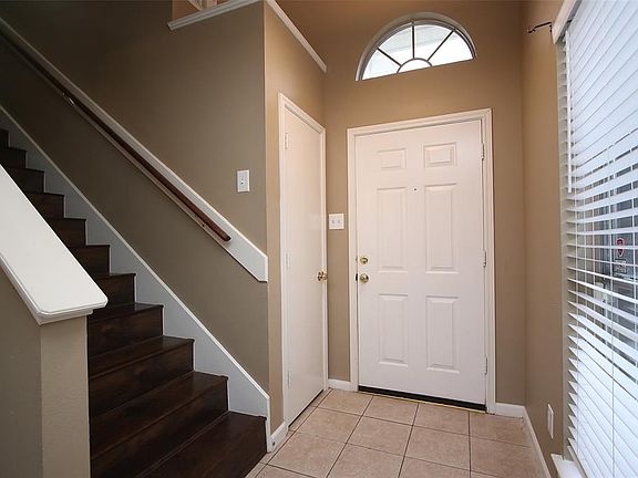 5th image of 12126 Bowsman Dr