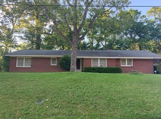 313 McAuley Dr, Vicksburg, MS 39183
