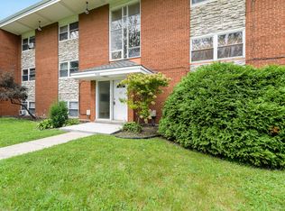 568 Pershing Ave APT B, Glen Ellyn, IL 60137