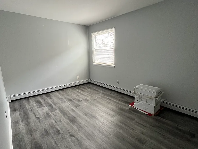 325 Simonson Ave #2 — Photo 4