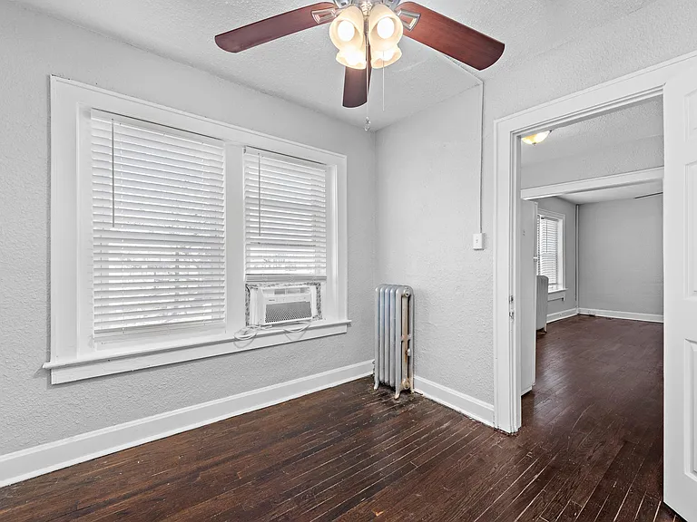 4400 Jarboe St #104 — Photo 5