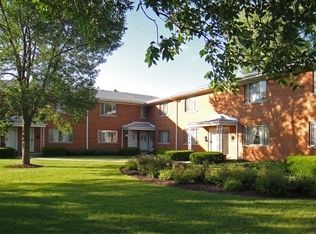 1332 Greenwillow Ln UNIT 7, Glenview, IL 60025