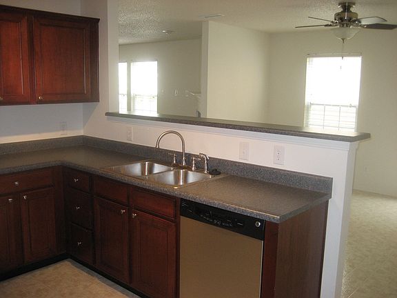 4th image of 10212 Cumberland Pointe Blvd