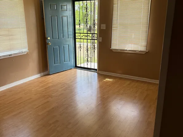 1322 Deer Park St, Jackson, MS 39203