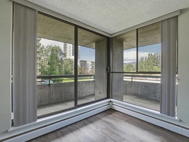 3755 Bartlett Ct #302 — Photo 6