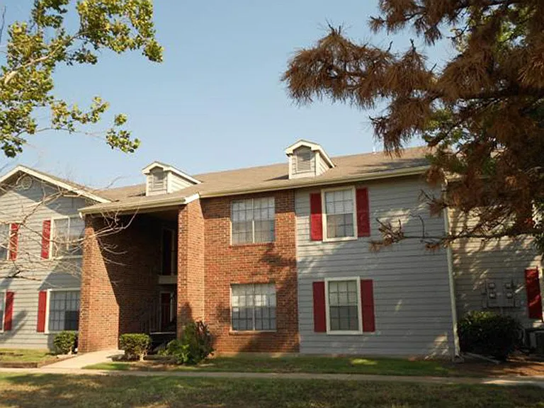 6701 NW Maple Dr — Photo 22