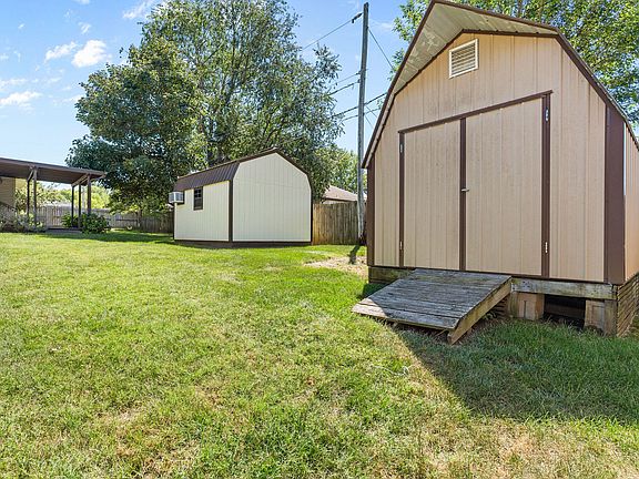 4th image of 3676 W Kingsley Street