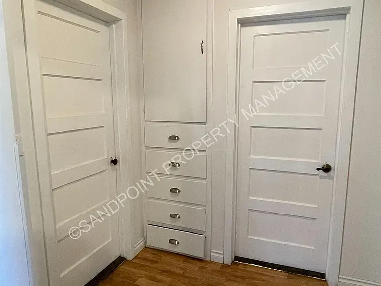 920 Larch St — Photo 12