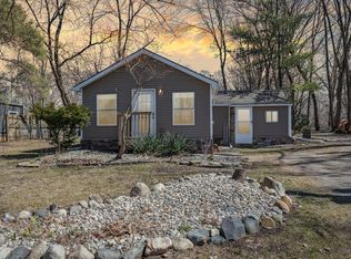 14523 North Rd, Fenton, MI 48430