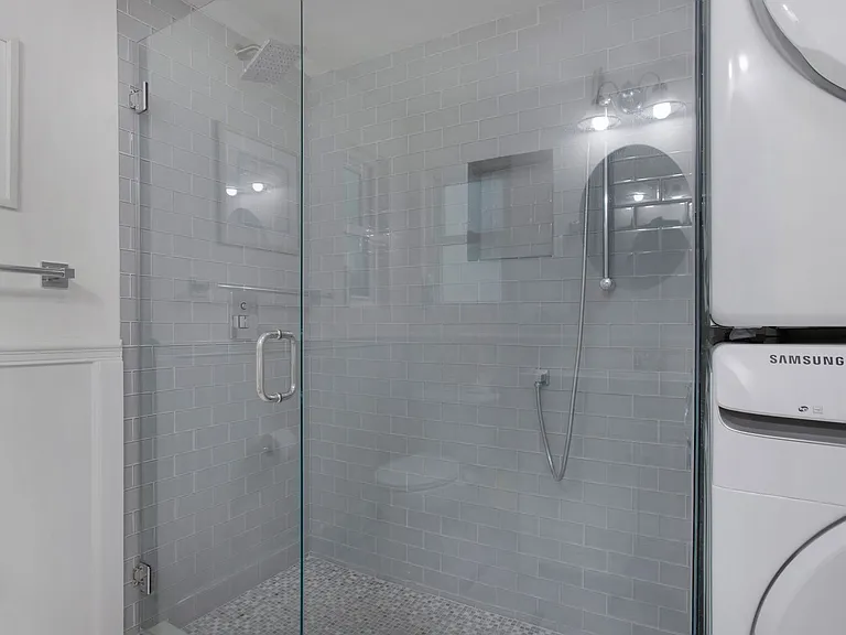 377 Mermaid St — Photo 4