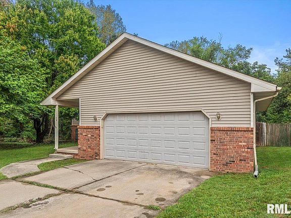 5th image of 74 Holliday Rd