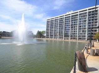 2015 S Finley Rd APT 101, Lombard, IL 60148