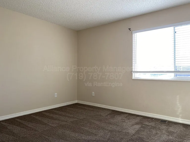 2486 Astrozon Cir — Photo 11