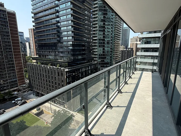 634 Church St #1010 — Photo 17