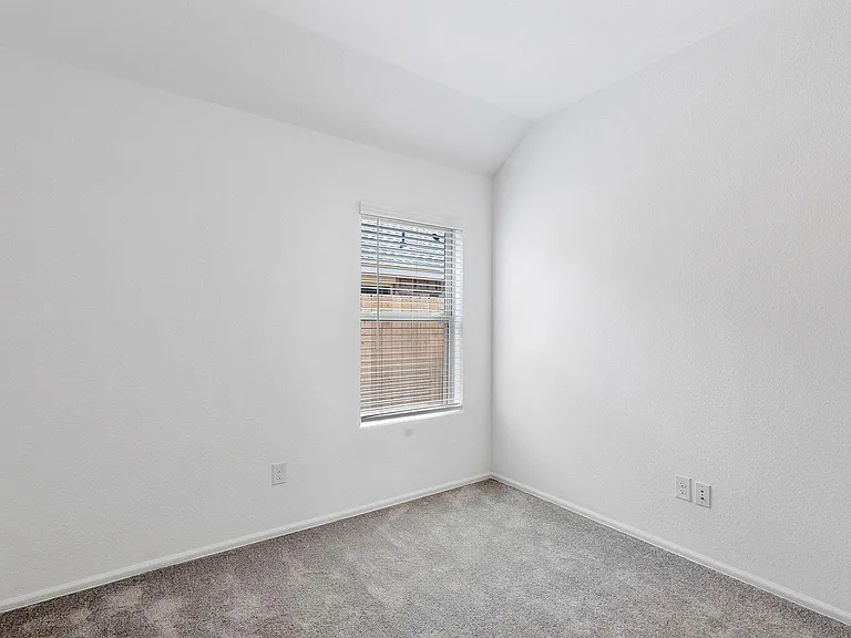 31546 Beacon Cove Trl — Photo 35