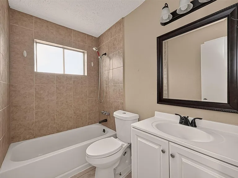 10318 Buffalo Bend Dr — Photo 17