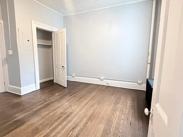 342-6 W Grand Ave #27E — Photo 5