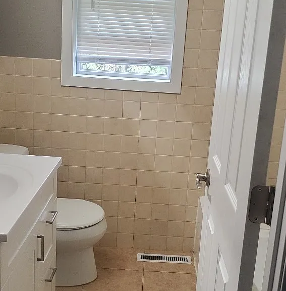 723 Tyler St NE — Photo 14