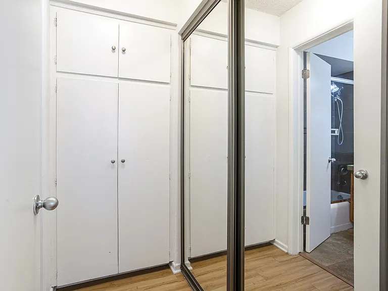 974 Haverford Ave #2 — Photo 14