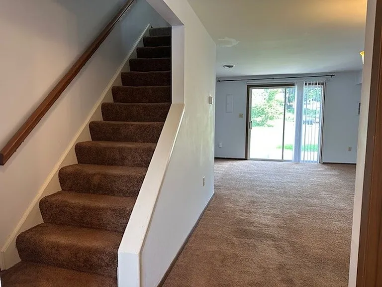 711 Valley Rd — Photo 2