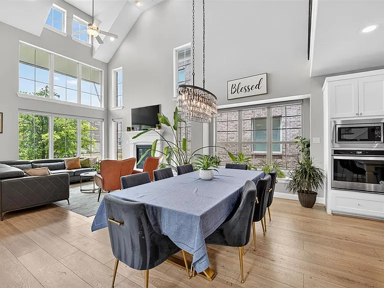 8700 Fairway Ln — Photo 9
