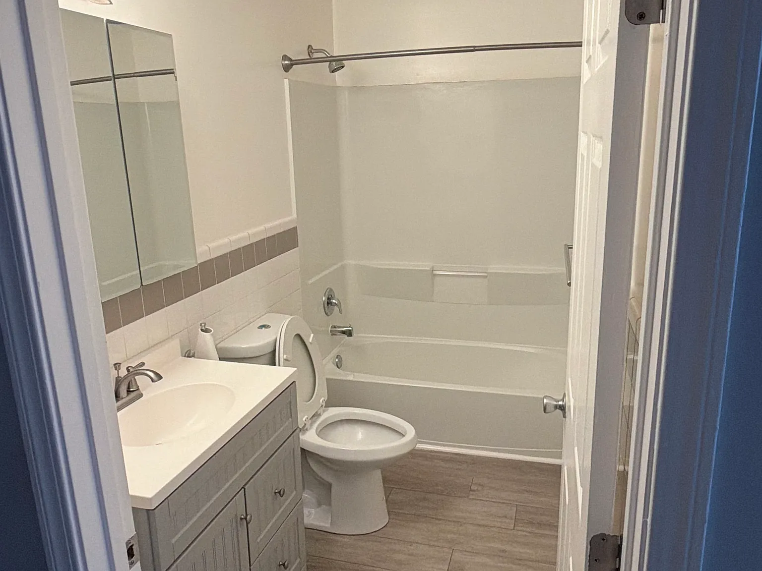 2 bed, 1150 sqft, $2,600 — Photo 2