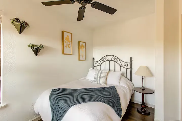 Second bedroom, could be used as a child bedroom, home office, guest suite or both
