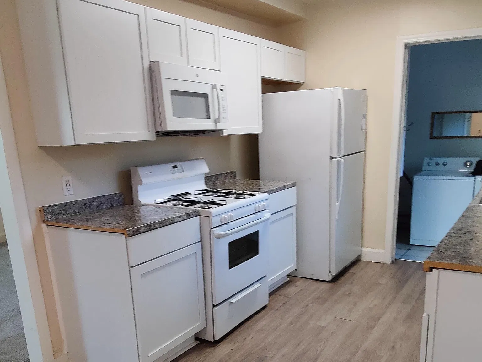 3 bed, 1232 sqft, $1,650 — Photo 4