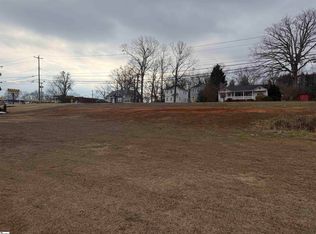 714 N Main St, Greer, SC 29651