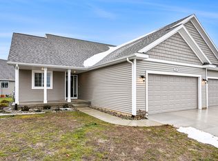 497 McKinley Ct, Three Rivers, MI 49093