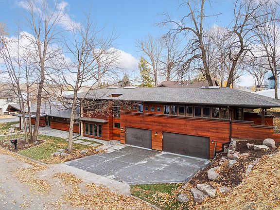 5th image of 4945 Glen Elyn Rd