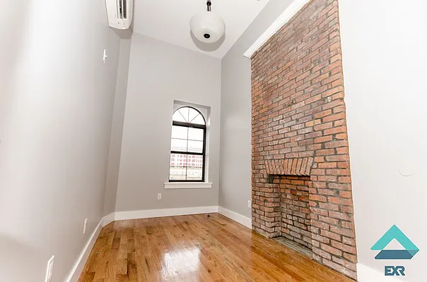 Rented by EXR | media 46