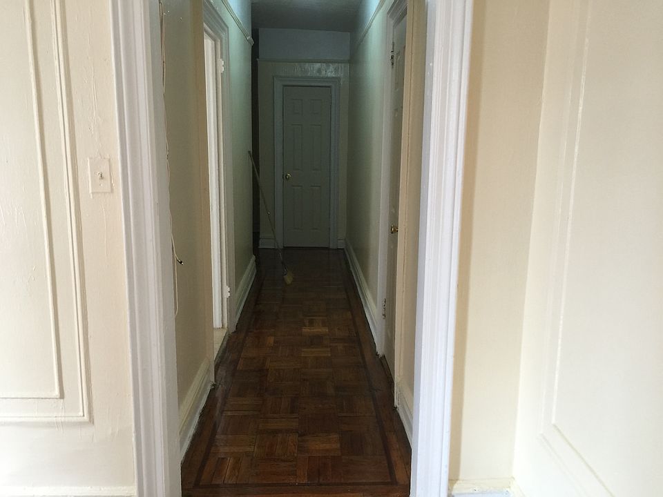 2nd image of 356 Maple St APT C4
