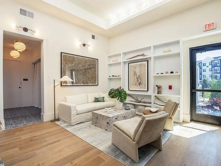 Fiori Apartments — Photo 34
