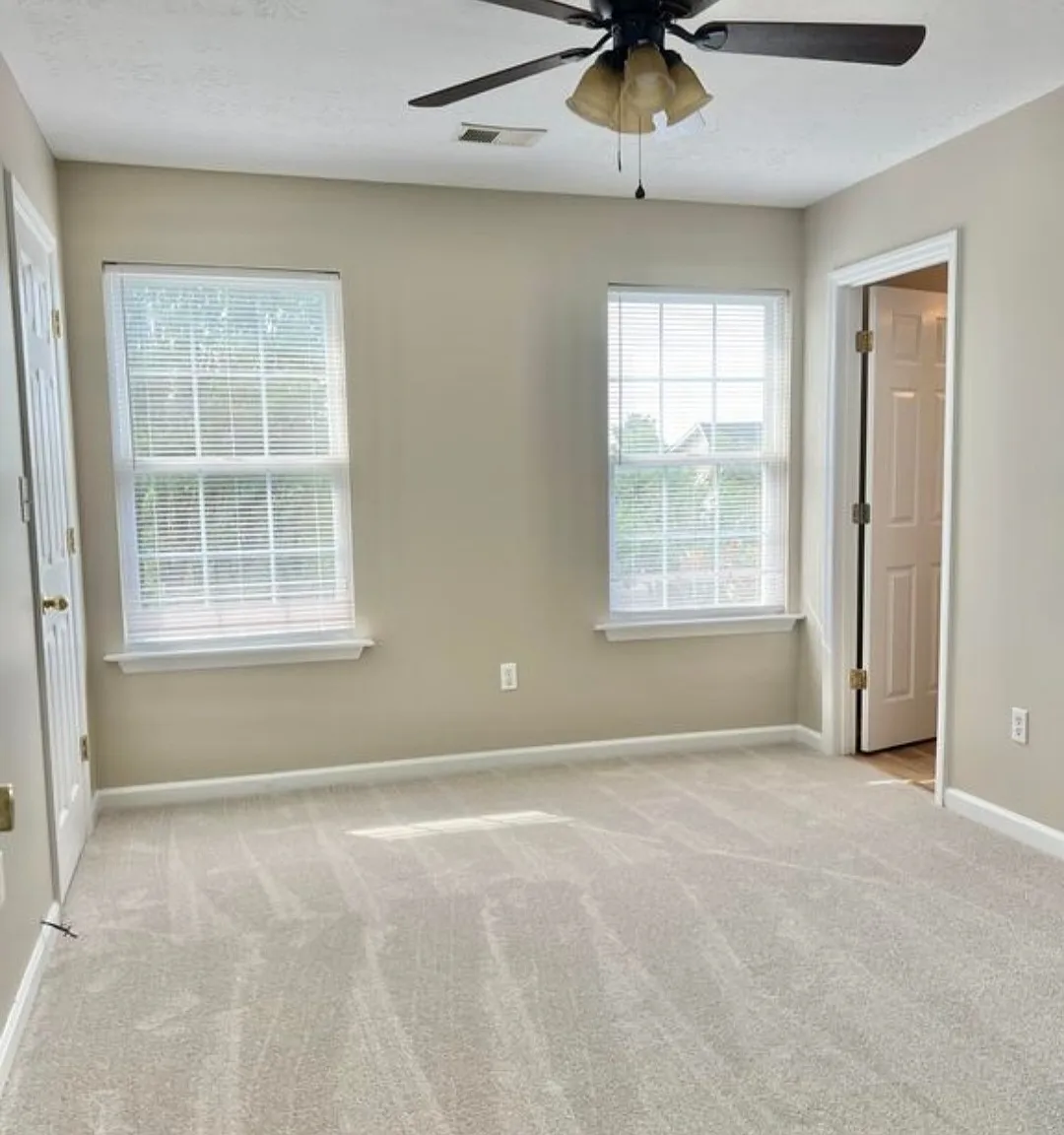 3 bed, 2.5 bath, 1200 sqft, $1,500 — Photo 2