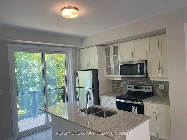57 Folcroft St — Photo 5