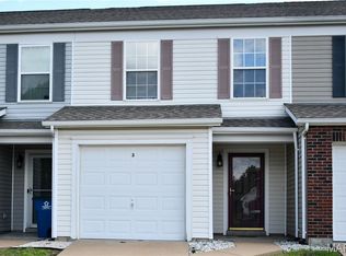3 Hensley Ter, Saint Louis, MO 63136