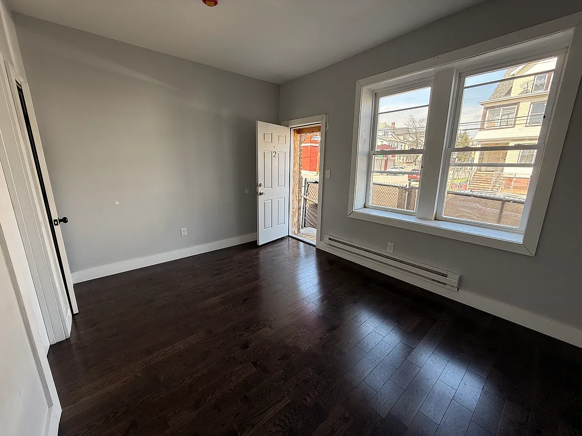 Building Photo - 308 Renner Ave #1