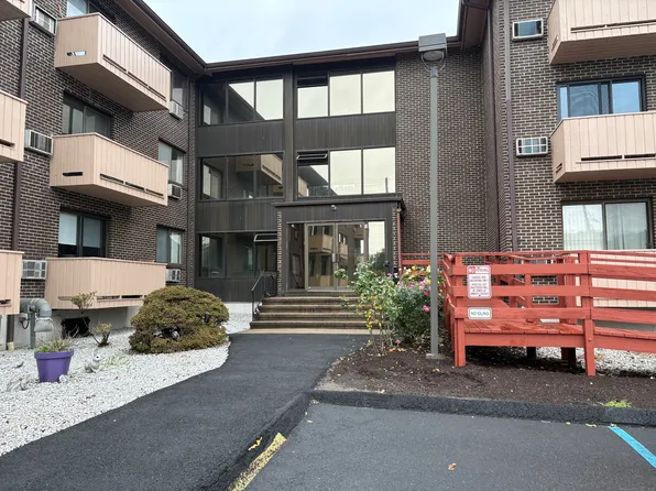 40 California Street #B9, Stratford, CT 06615