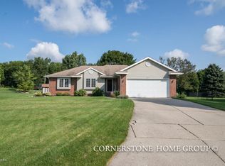 2645 Burgen Ct NE, Grand Rapids, MI 49525