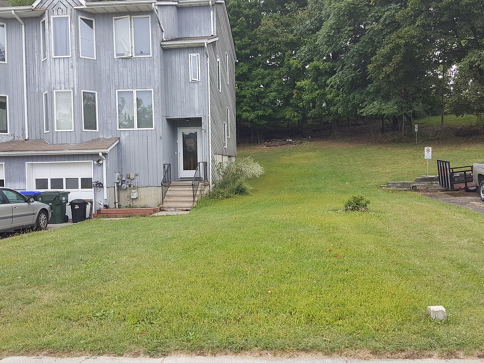 1st image of 8 Mayer Dr