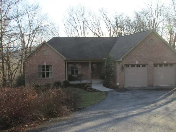 25 Claravista Dr, Hollidaysburg, PA 16648