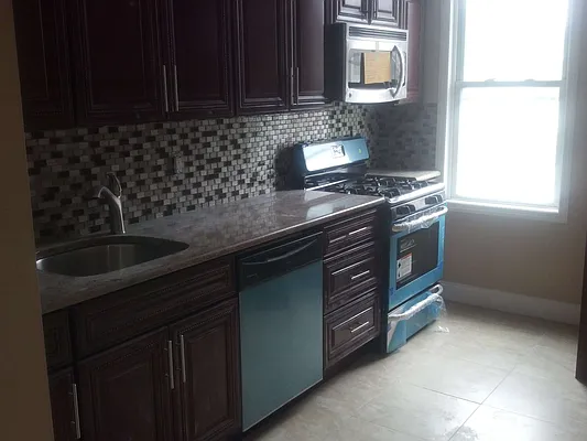 Rented by Elite NY Holdings | media 43