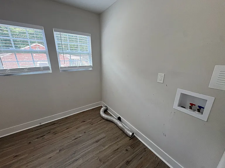 21 Fortner Ave — Photo 11
