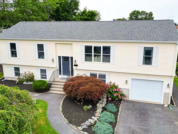 2nd image of 360 Perron Ave