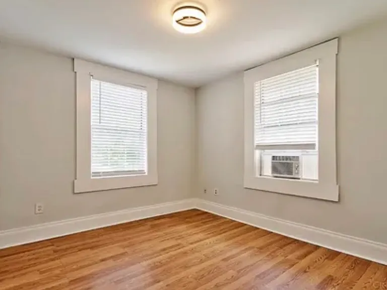 2722 Cox Ln — Photo 11